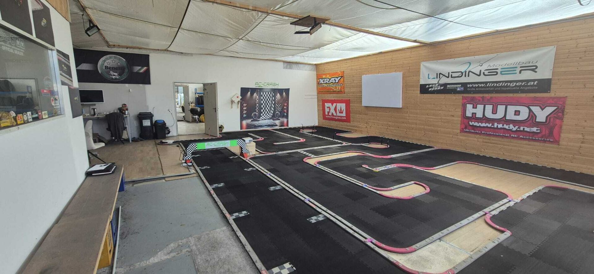 Große Industriehalle mit 1216m² Baulandbetriebsgrund in Deutsch-Wagram – Top Lage !