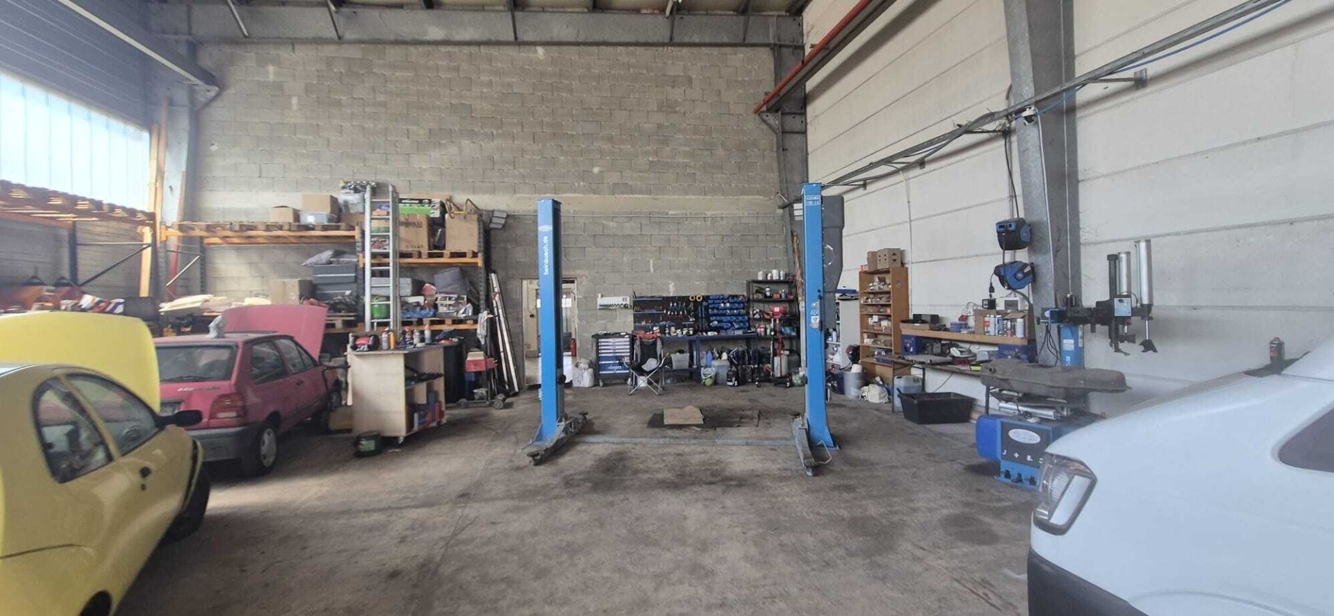 Große Industriehalle mit 1216m² Baulandbetriebsgrund in Deutsch-Wagram – Top Lage !