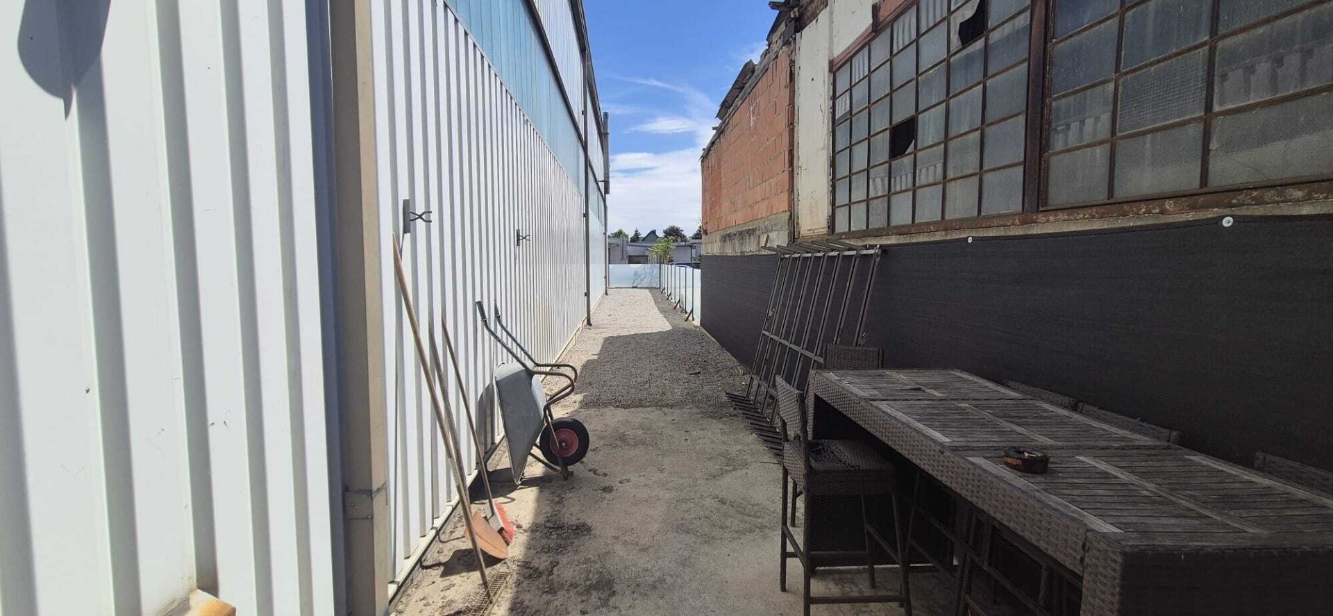 Große Industriehalle mit 1216m² Baulandbetriebsgrund in Deutsch-Wagram – Top Lage !