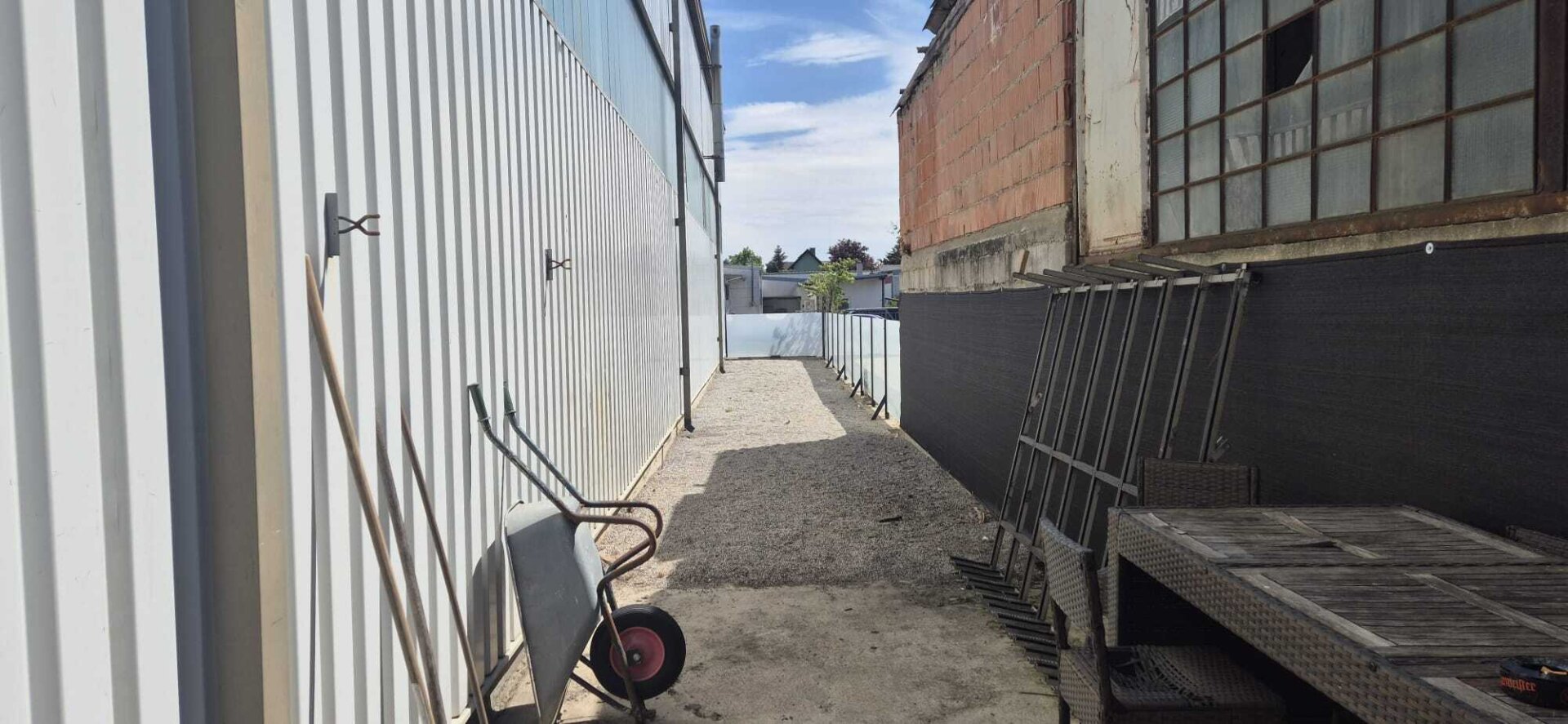 Große Industriehalle mit 1216m² Baulandbetriebsgrund in Deutsch-Wagram – Top Lage !