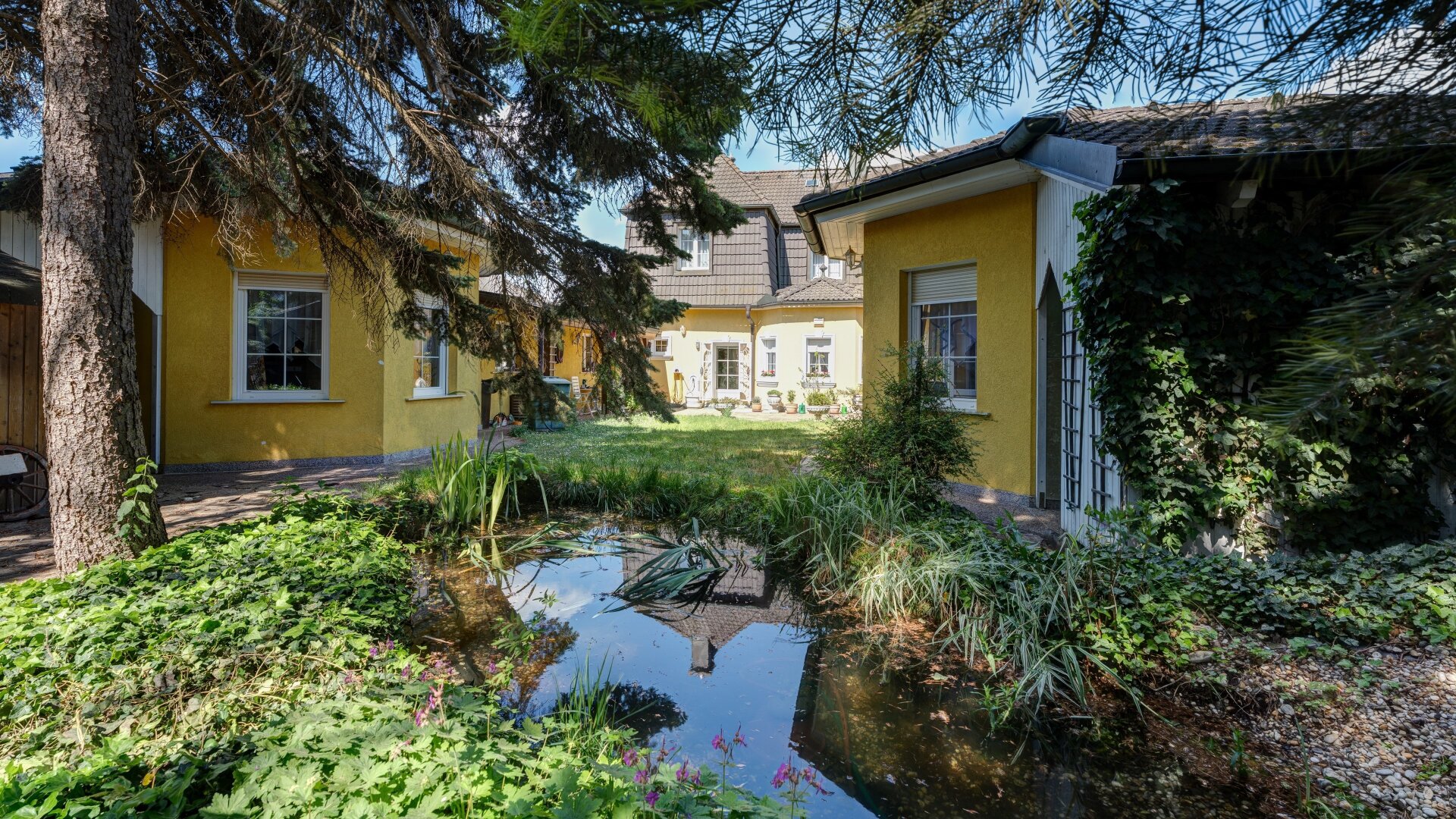 Stilvolles Mehrfamilienhaus mit Charakter, Geschichte & vielseitigem Potenzial