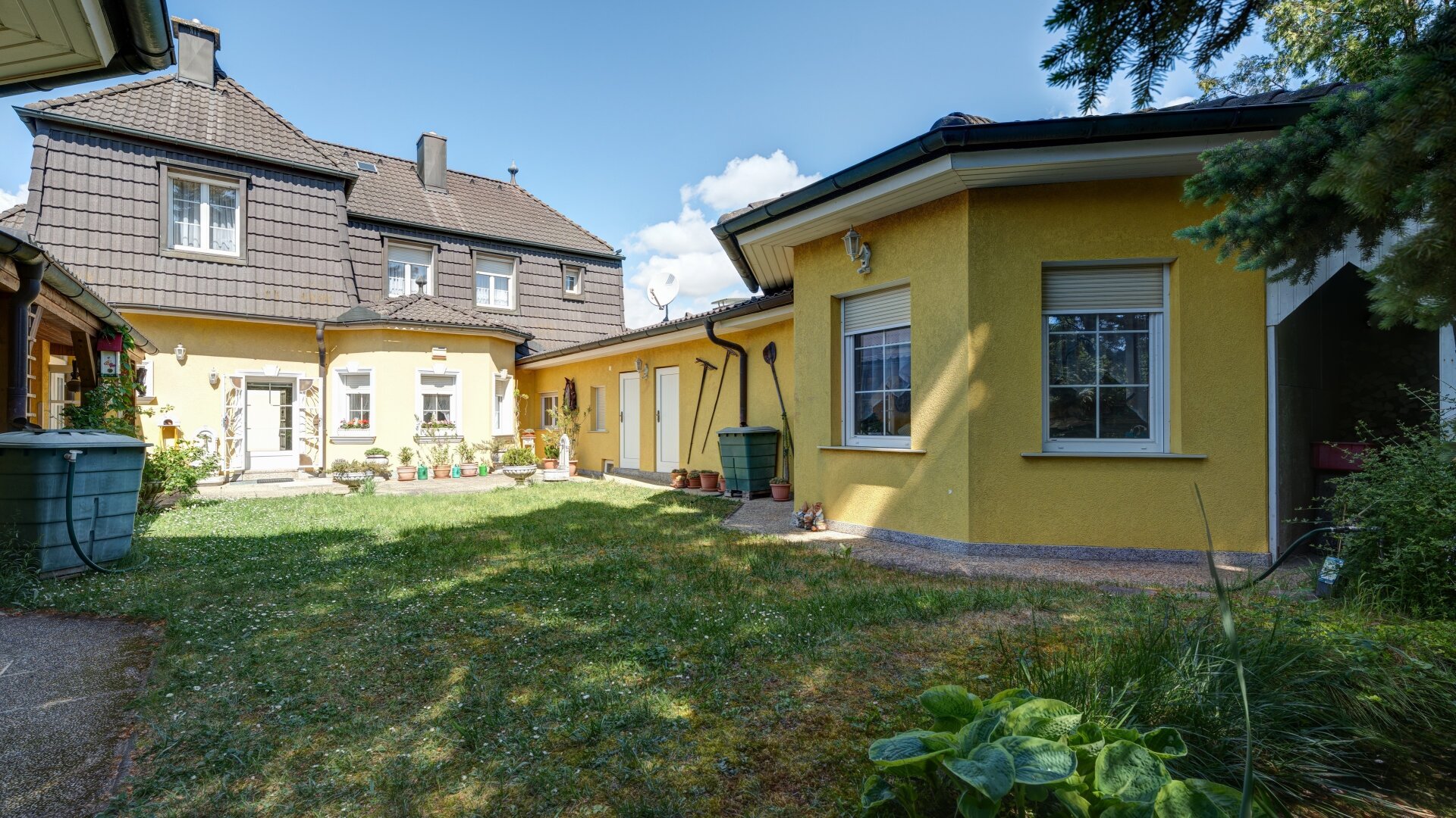 Stilvolles Mehrfamilienhaus mit Charakter, Geschichte & vielseitigem Potenzial