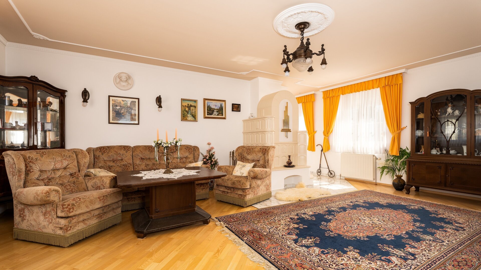 Stilvolles Mehrfamilienhaus mit Charakter, Geschichte & vielseitigem Potenzial