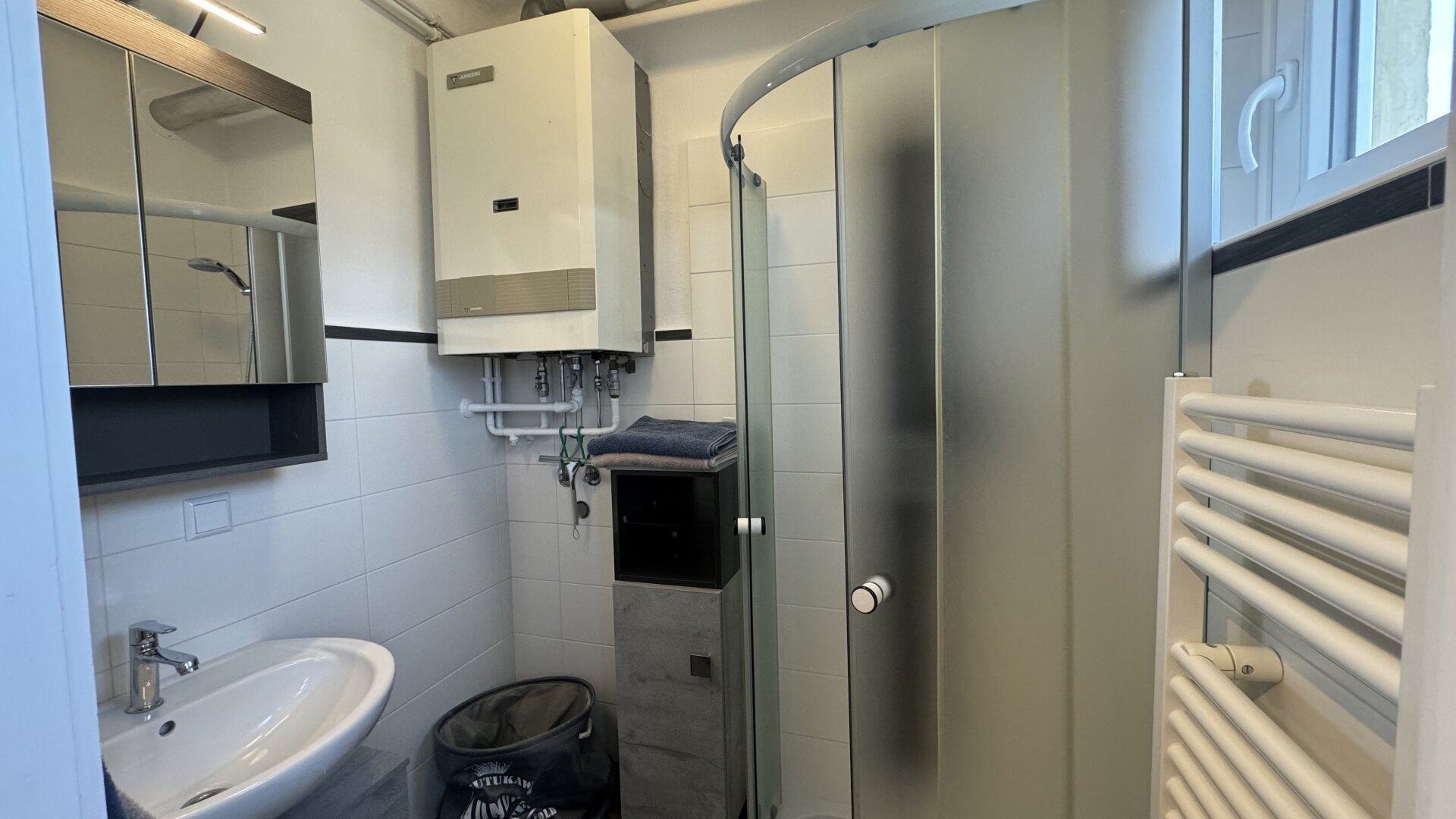 Vollmöblierte Wohnung -  provisionsfrei!