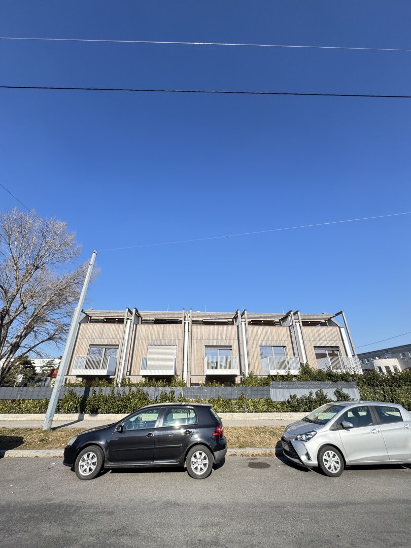 Hochwertiges Reihenhaus mit großzügigem Garten – modernes Wohnen in Ruhelage von Wien-Donaustadt