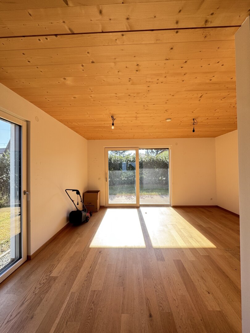 Hochwertiges Reihenhaus mit großzügigem Garten – modernes Wohnen in Ruhelage von Wien-Donaustadt