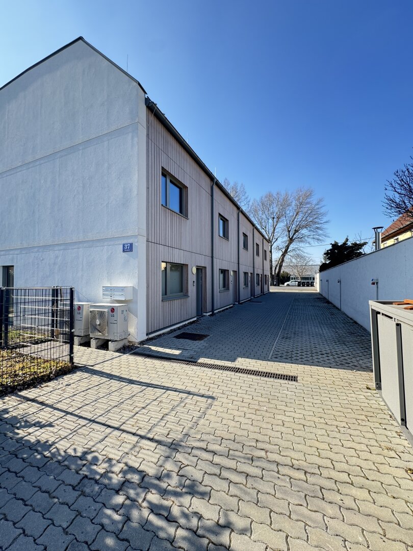 Hochwertiges Reihenhaus mit großzügigem Garten – modernes Wohnen in Ruhelage von Wien-Donaustadt