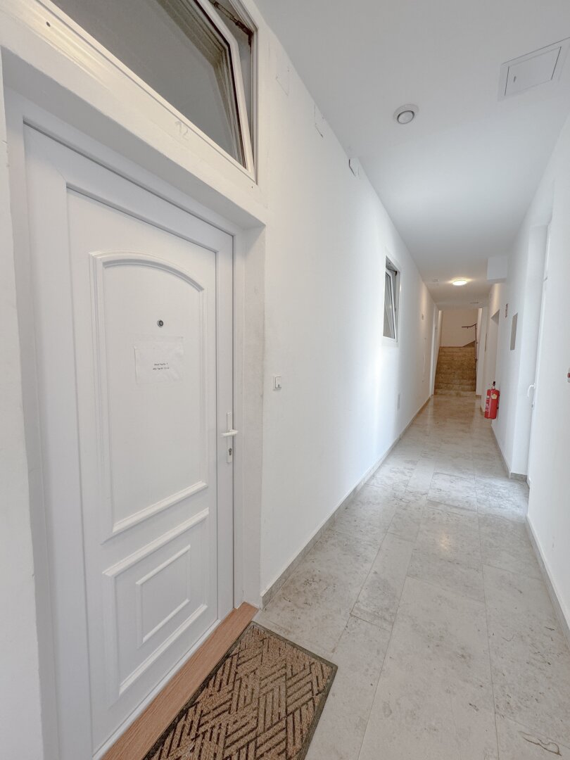 Anlegerhit Unbefristet! In einem sanierten Haus 2,5-Zimmer-Altbauwohnung - unbefristet vermietet!