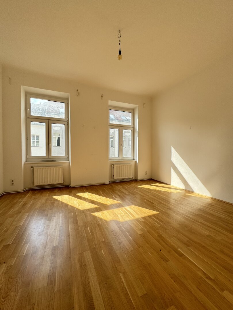Großzügige 3-Zimmer-Altbauwohnung mit Aufzug in Toplage der Josefstadt