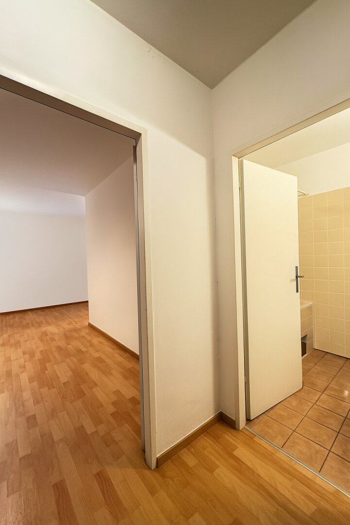 ---Attraktive 1-Zimmer-Wohnung in Augartennähe---