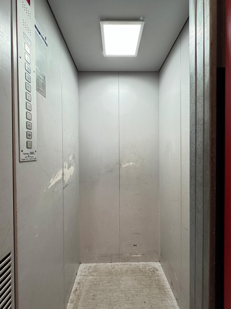 ---Attraktive 1-Zimmer-Wohnung in Augartennähe---