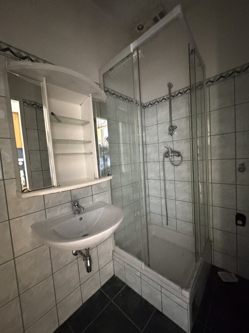 Charmanter Altbau mit Entwicklungspotenzial in Ruhelage – 2-Zimmer-Wohnung in Wien-Brigittenau