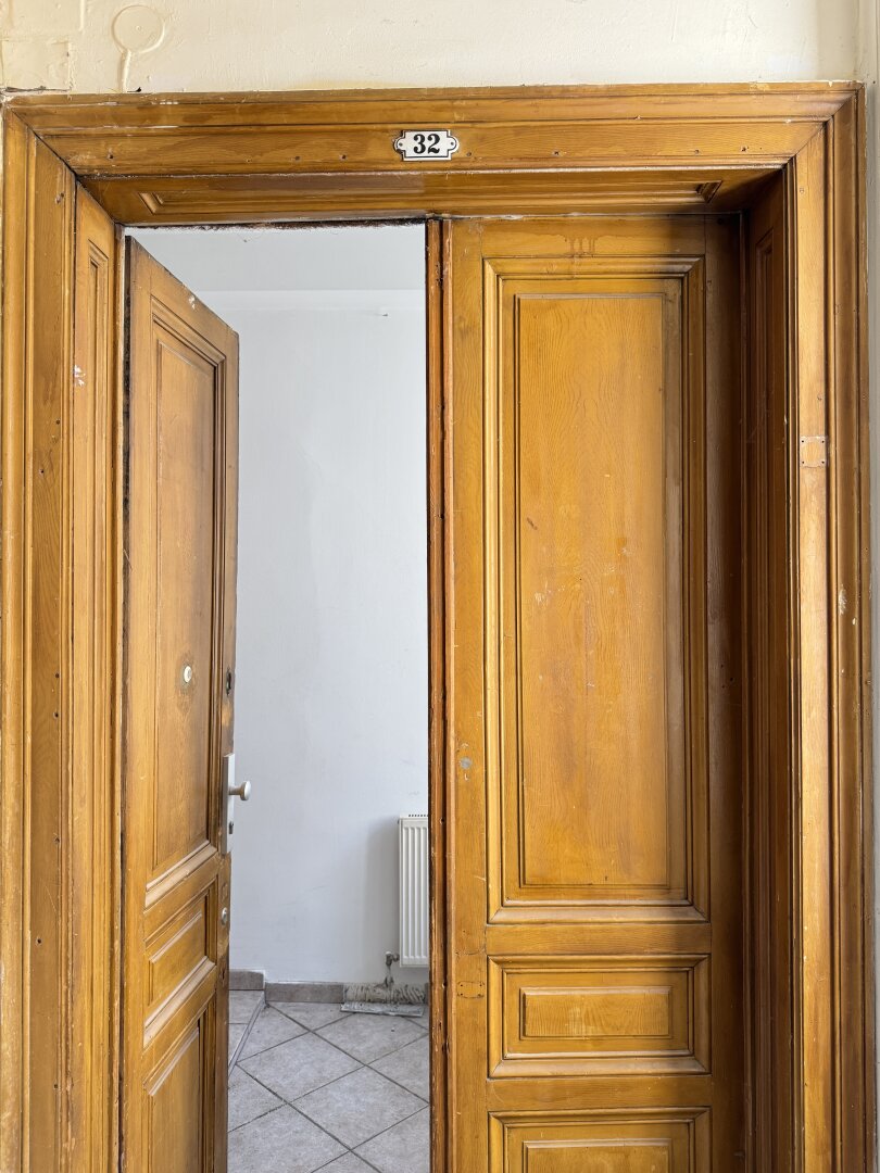 Altbau Juwel mit Potenzial – Ruhige Lage trifft historischen Charme