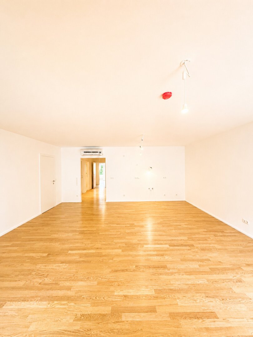 Exklusive 3-Zimmer-Neubauwohnung mit Freifläche in generalsaniertem Haus nahe Augarten