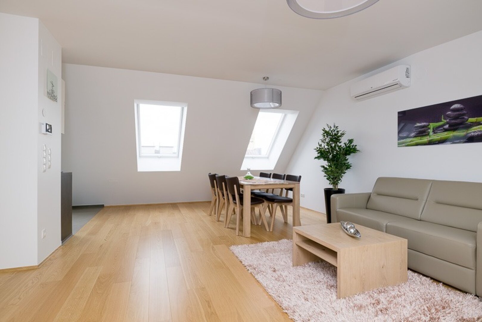 Exklusive Dachgeschosswohnung mit  2 Terrassen nahe Augarten – Ruhelage & Fernblick