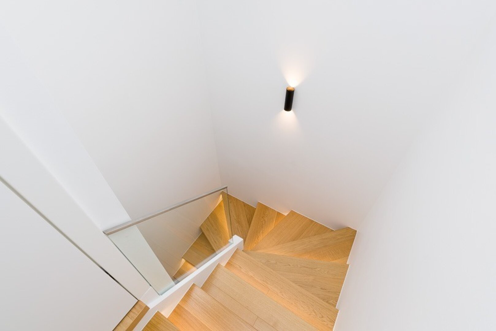 Exklusive Dachgeschosswohnung mit  2 Terrassen nahe Augarten – Ruhelage & Fernblick