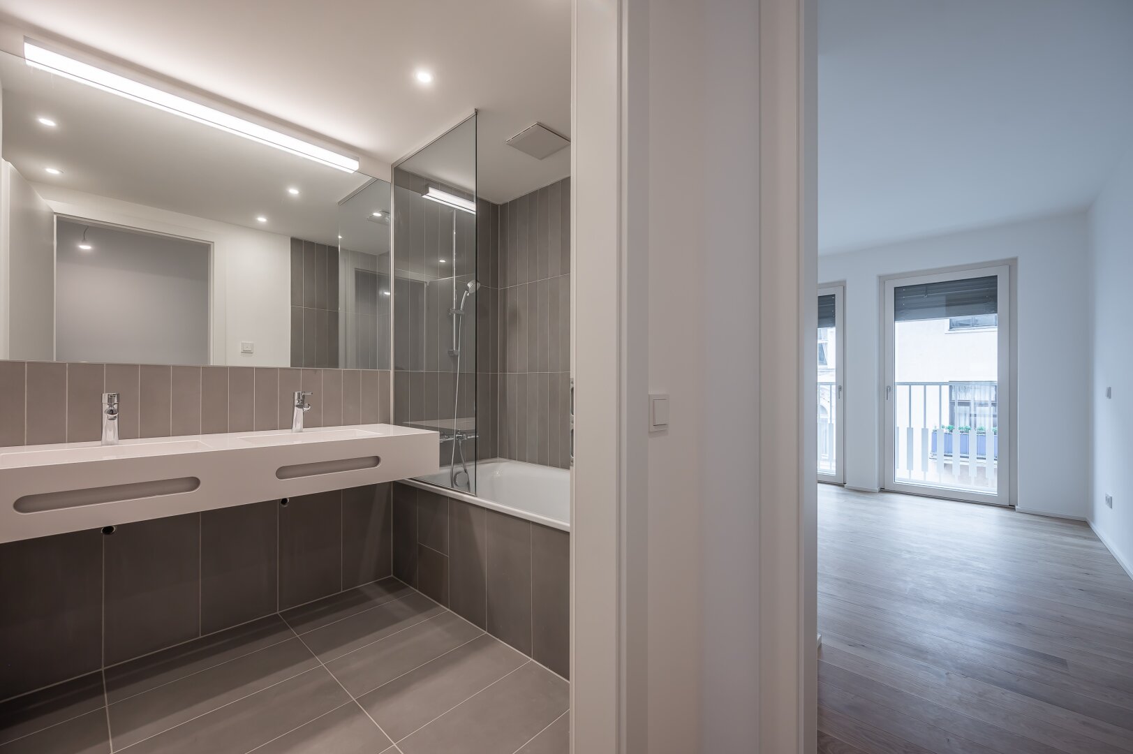 ++NEU++ Einzigartige 3-Zimmer-Neubauwohnung in absoluter BESTLAGE mit Balkon, Top 19