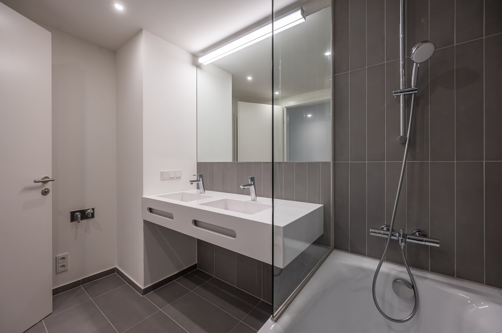 ++NEU++ Einzigartige 3-Zimmer-Neubauwohnung in absoluter BESTLAGE mit Balkon, Top 19