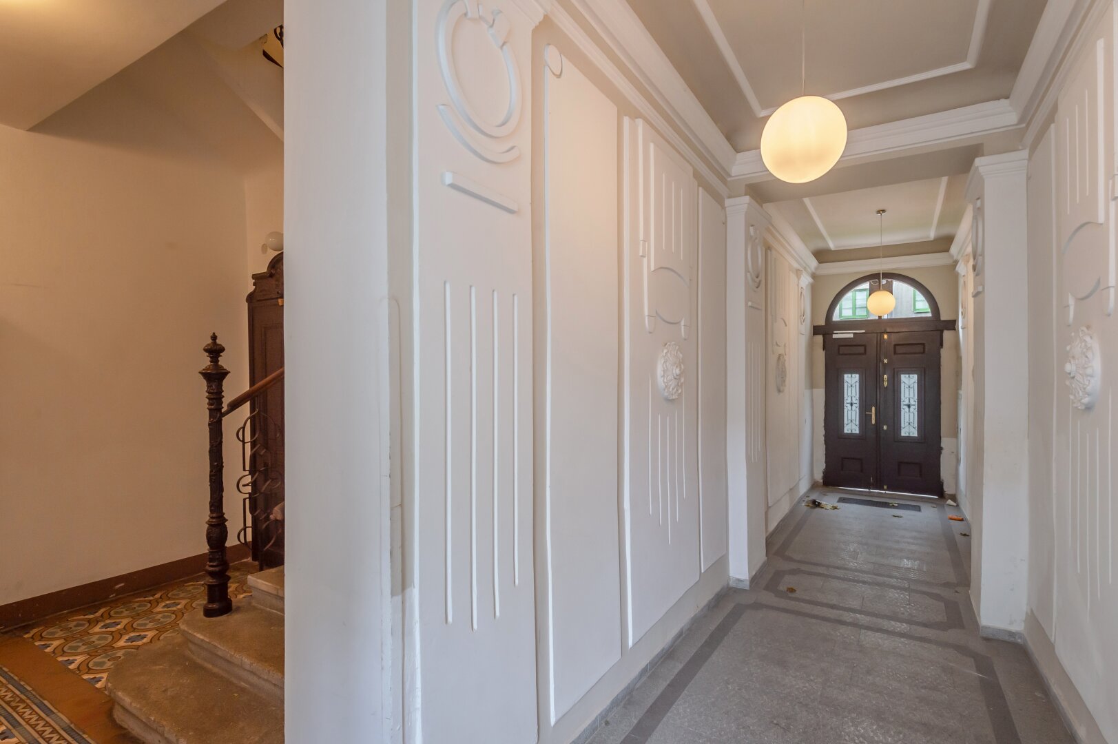 ++NEU++ Großartige 4-Zimmer DG-Wohnung mit 2 Terrassen und Einbaumöbeln!