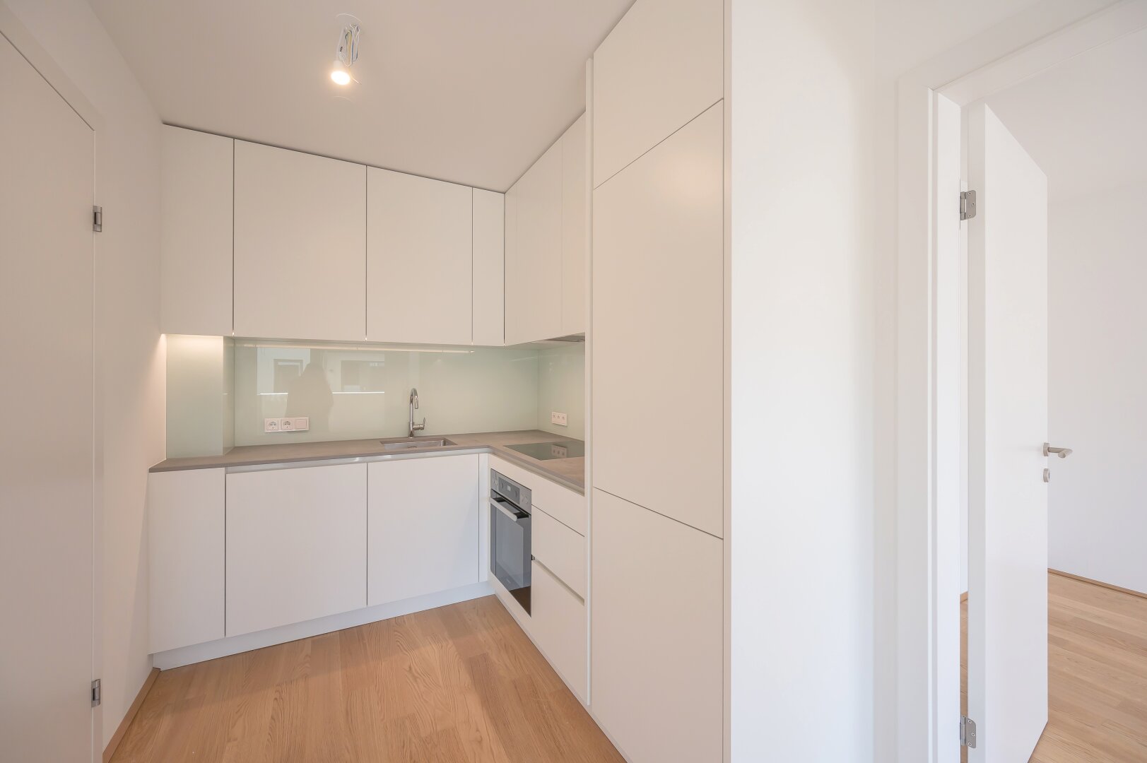 EDUART-Die Kunst des Wohnens: Hochwertige 2-Zimmer Neubauwohnung mit ca. 6m² Balkon/Loggia! (6/17)