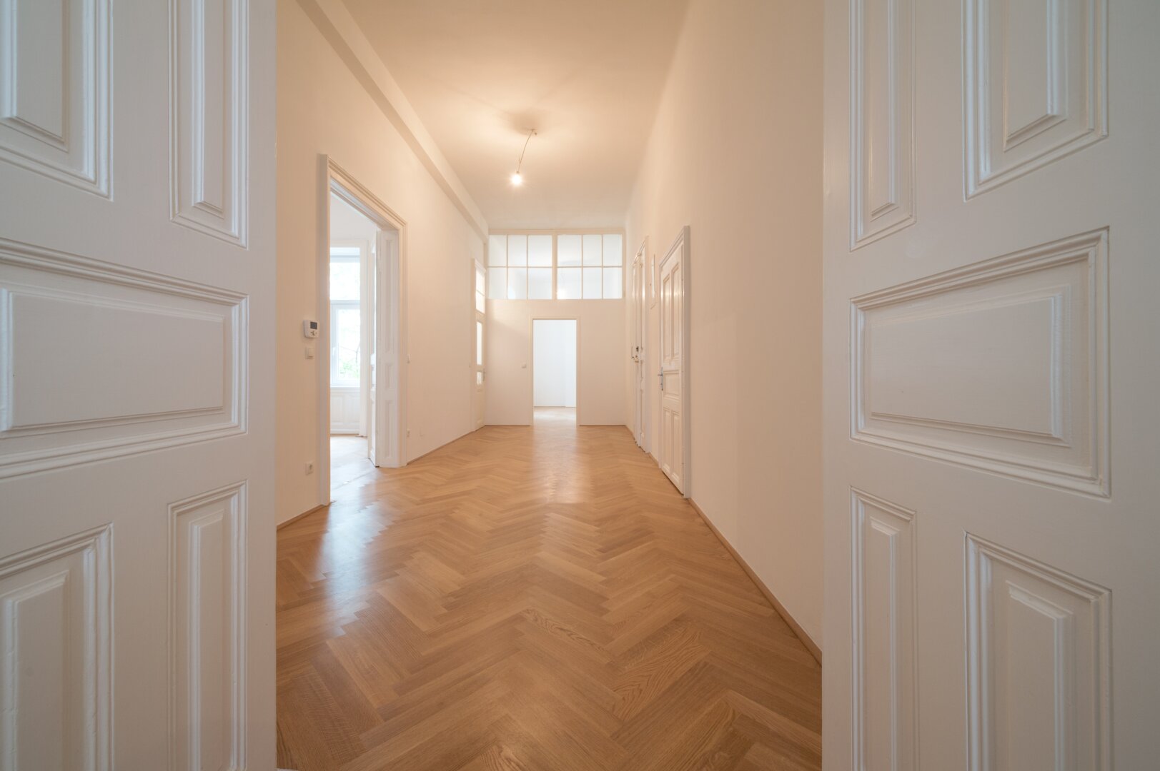 ++NEU++Kernsanierter Altbau ERSTBEZUG, 3 getrennte Zimmer+Küche in Citylage!!