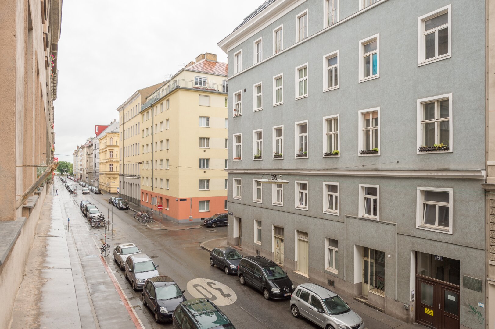 ++NEU++Kernsanierter Altbau ERSTBEZUG, 3 getrennte Zimmer+Küche in Citylage!!