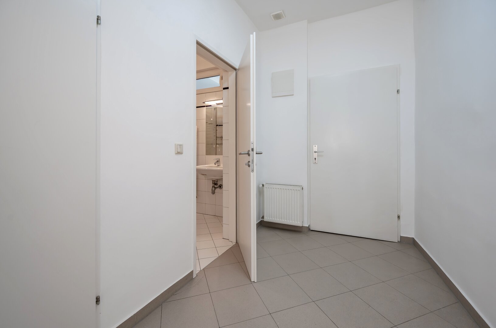 ++NEU++  2-Zimmer Altbau mit ca. 5m² Balkon/Loggia in sehr guter Lage!