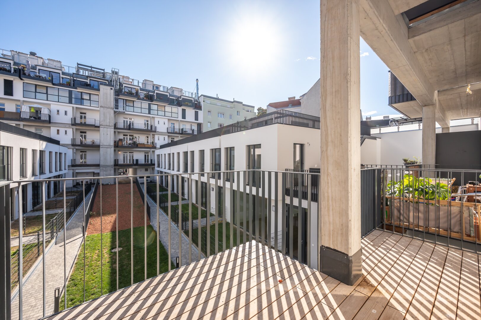 ++NEU++  2-Zimmer Altbau mit ca. 5m² Balkon/Loggia in sehr guter Lage!