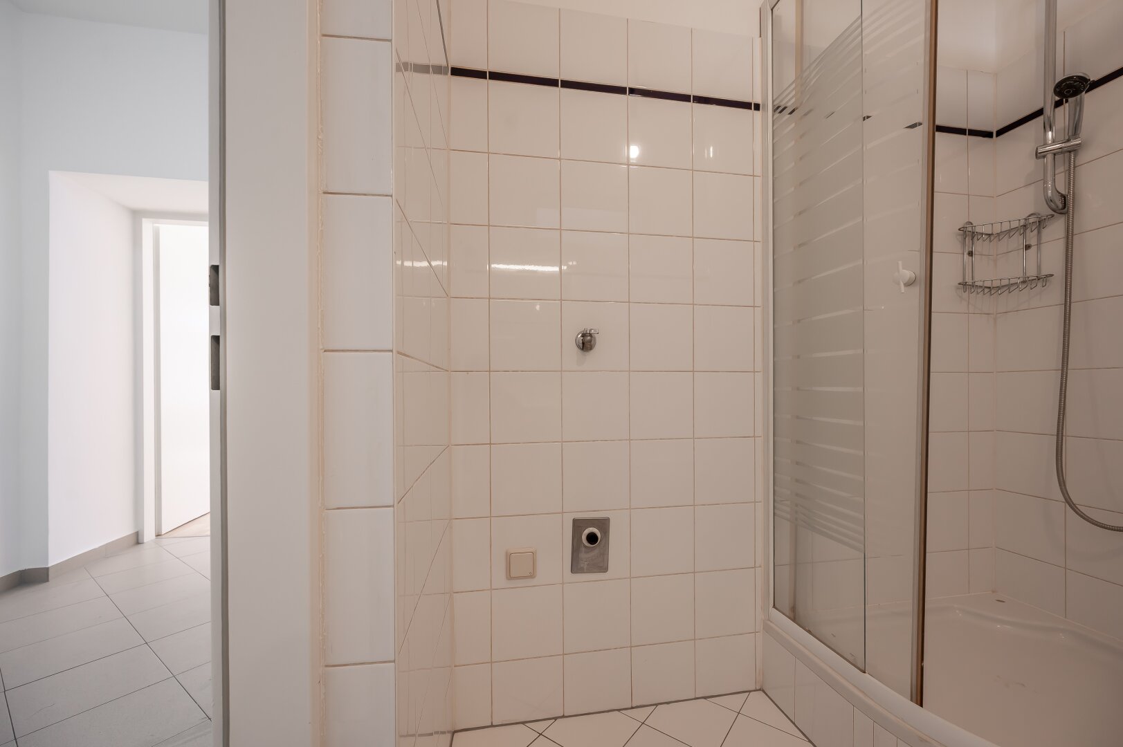 ++NEU++  2-Zimmer Altbau mit ca. 5m² Balkon/Loggia in sehr guter Lage!