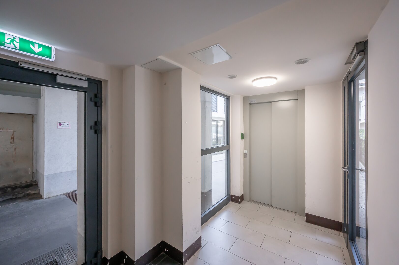 ++NEU++  2-Zimmer Altbau mit ca. 5m² Balkon/Loggia in sehr guter Lage!