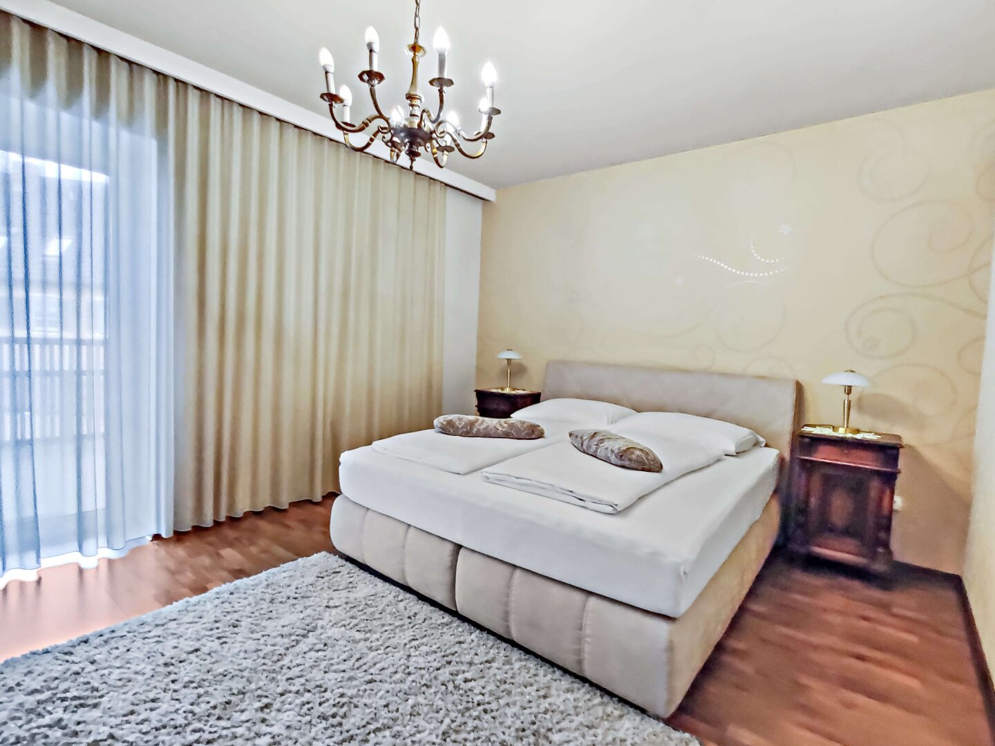 Vielfältiges Potential in Straden. - Gastro-Pension mit Betrieb, Wohnung und umfassenden Nebenflächen.