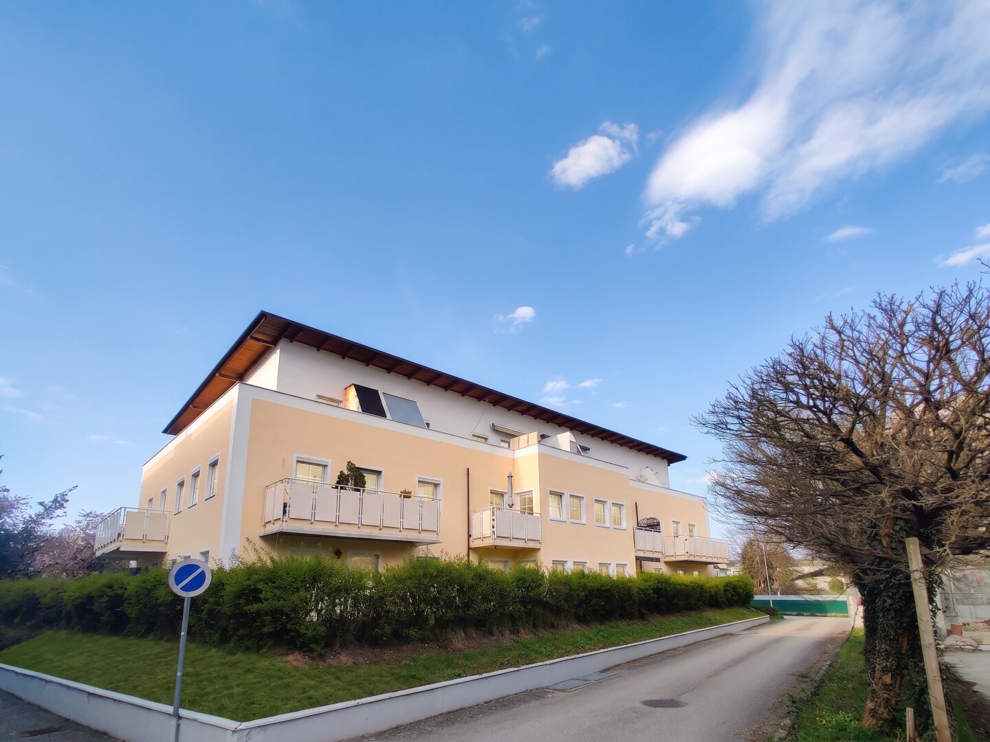 3-Zimmer-Wohnung mit Balkon und Tiefgaragenplatz in zentraler Lage von Vöcklabruck.