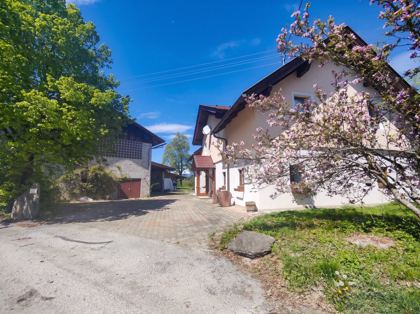 „Seltene Landgut-Liegenschaft nahe Wörthersee: Bauernhaus mit Stallung und rund 9,56 ha Grundbesitz“