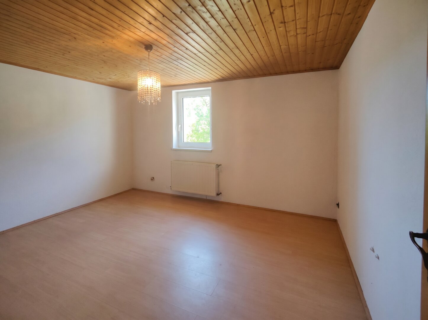 „Seltene Landgut-Liegenschaft nahe Wörthersee: Bauernhaus mit Stallung und rund 9,56 ha Grundbesitz“