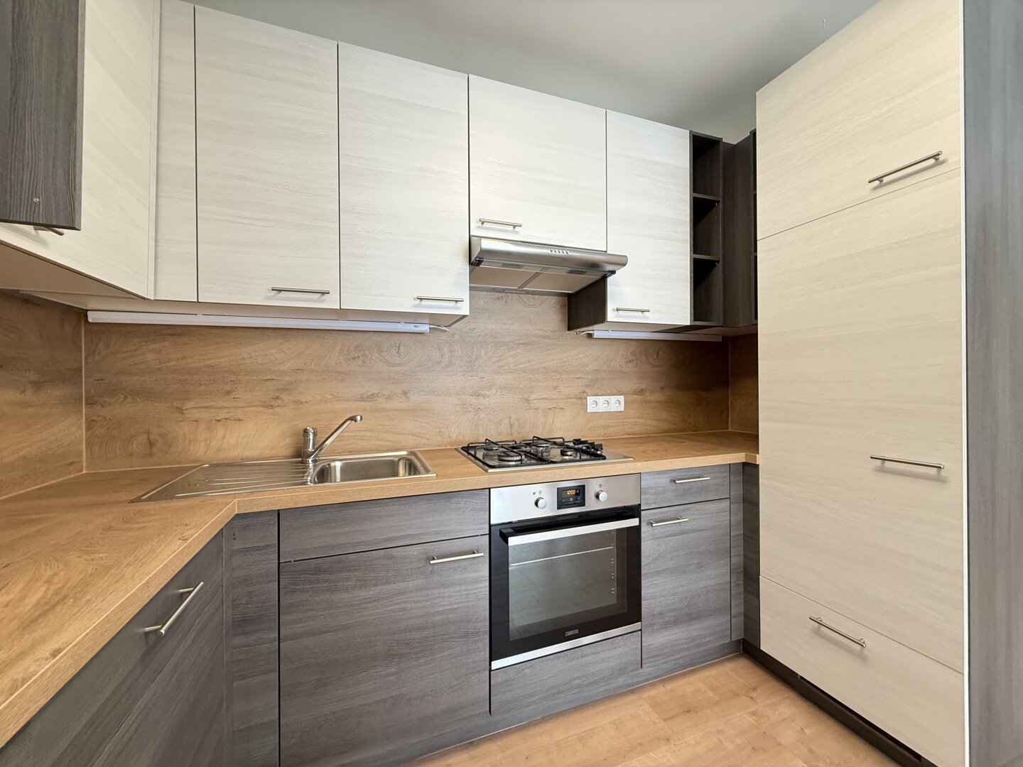 4 Zimmer Wohnung | Ruhig | Saniert | 83 m² | neues Bad & WC | Sofort verfügbar