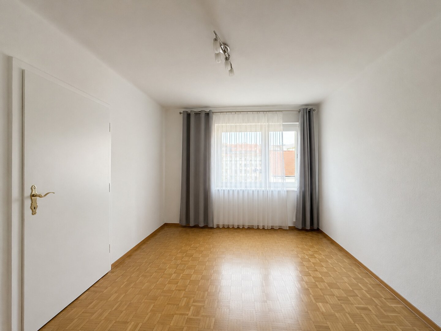 4 Zimmer | WG-geeignet | Toplage beim Naschmarkt | zentrale Anbindung | ruhige Wohnung im 5. Liftstock
