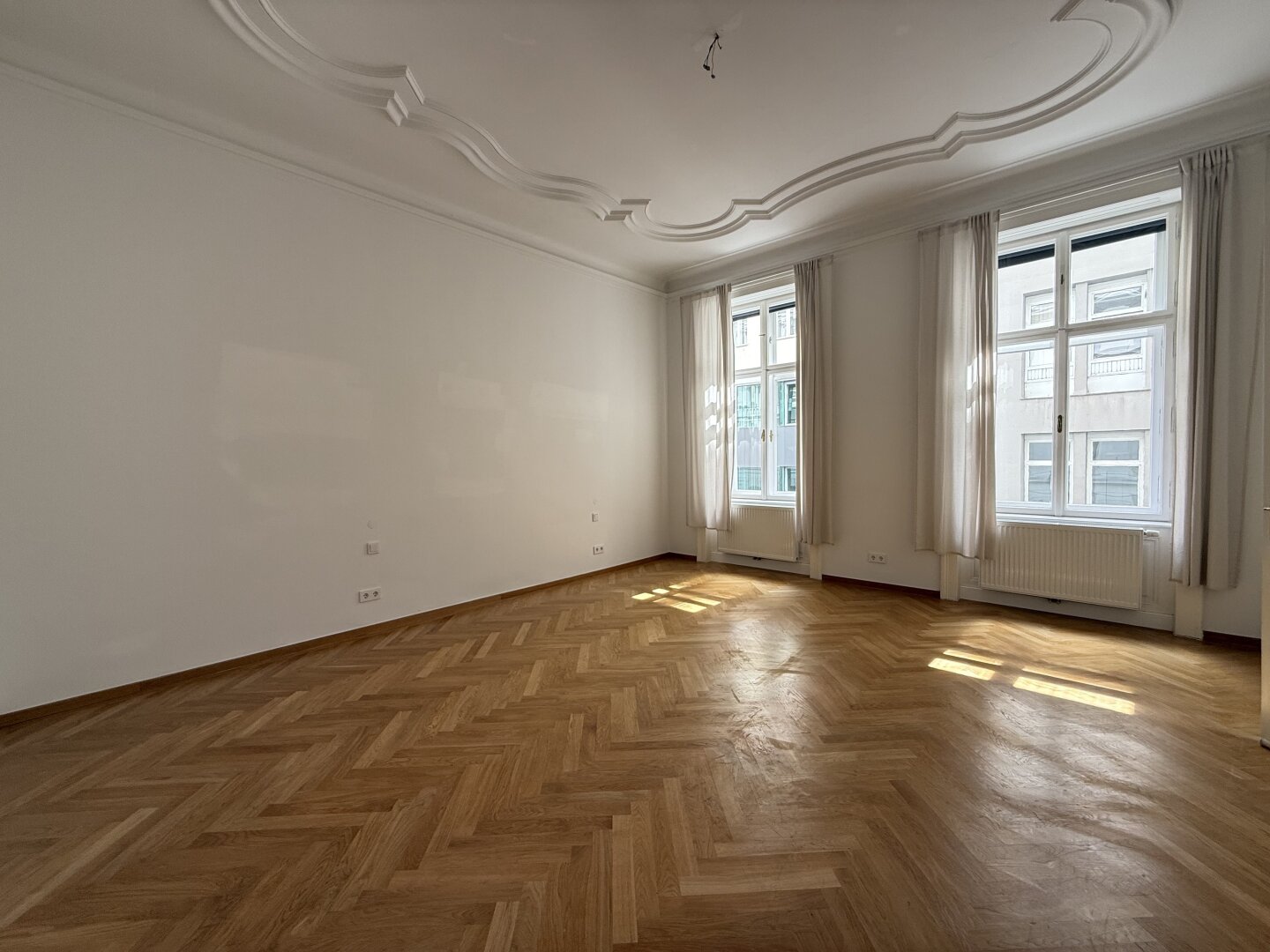 + TOP + ALTBAU-BÜRO / WOHNUNG + FLEXIBLE NUTZUNG BIS ENDE 2026 + SOFORT VERFÜGBAR +