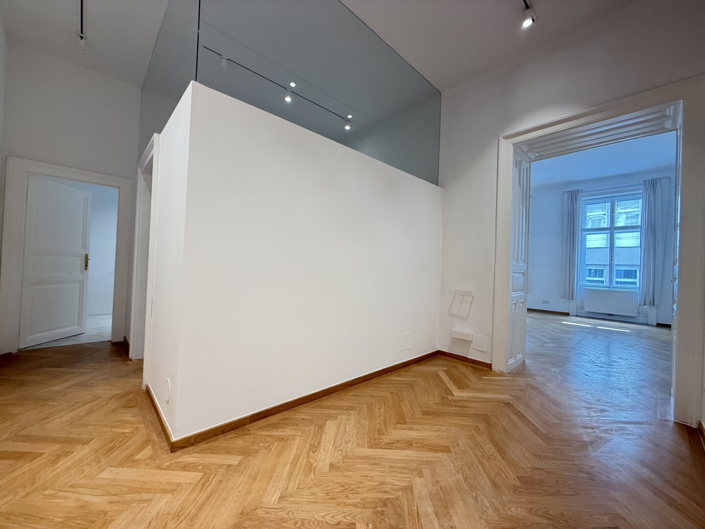 + TOP + ALTBAU-BÜRO / WOHNUNG + FLEXIBLE NUTZUNG BIS ENDE 2026 + SOFORT VERFÜGBAR +
