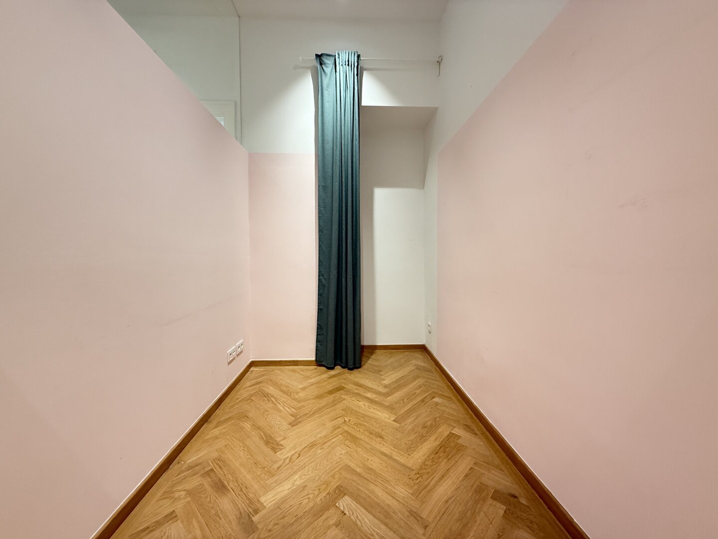 + TOP + ALTBAU-BÜRO / WOHNUNG + FLEXIBLE NUTZUNG BIS ENDE 2026 + SOFORT VERFÜGBAR +