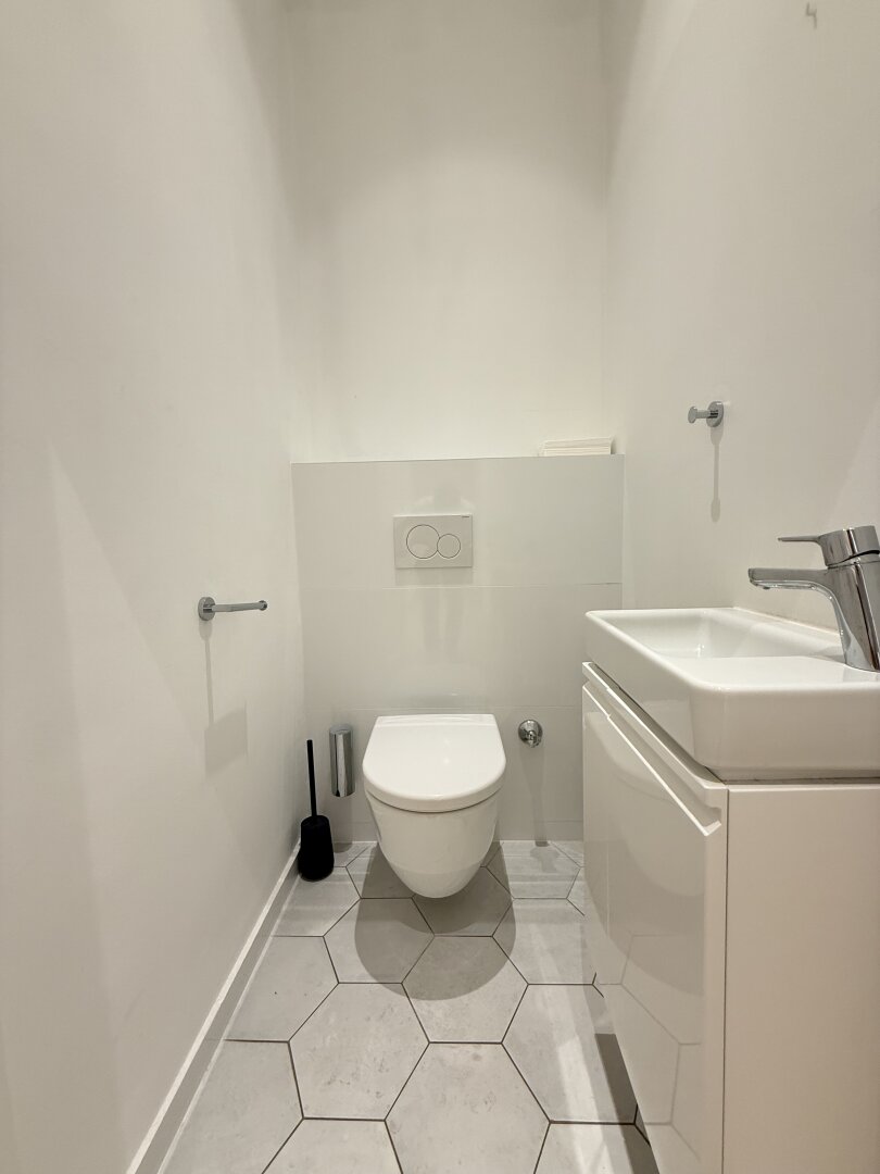 + TOP + ALTBAU-BÜRO / WOHNUNG + FLEXIBLE NUTZUNG BIS ENDE 2026 + SOFORT VERFÜGBAR +