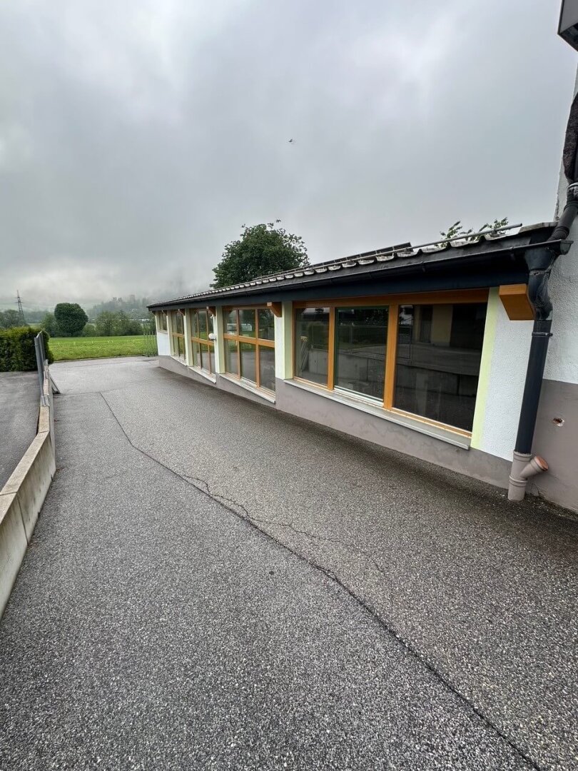 Tischlerei mit Büro im Tiroler Unterland zwischen Jenbach und Wörgl, Eingang Zillertal