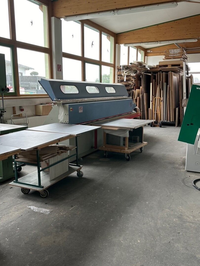 Tischlerei mit Büro im Tiroler Unterland zwischen Jenbach und Wörgl, Eingang Zillertal