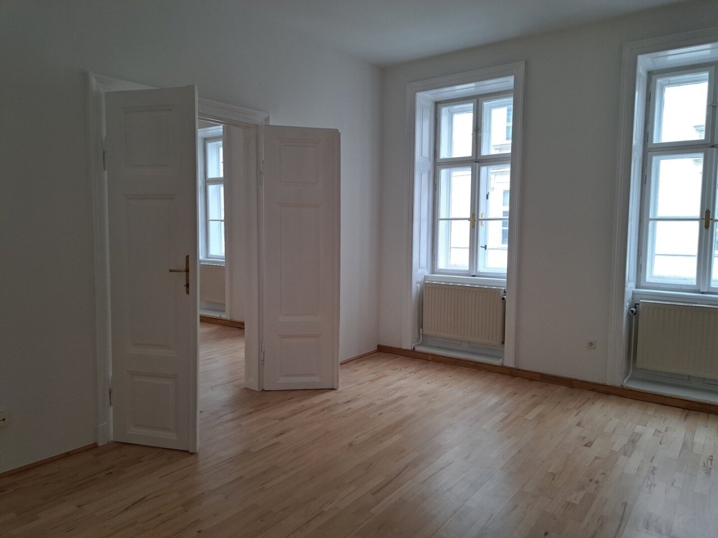 MIETE - Altbaujuwel mit Gartenblick im generalsanierten Biedermeierhaus – 1090 Wien