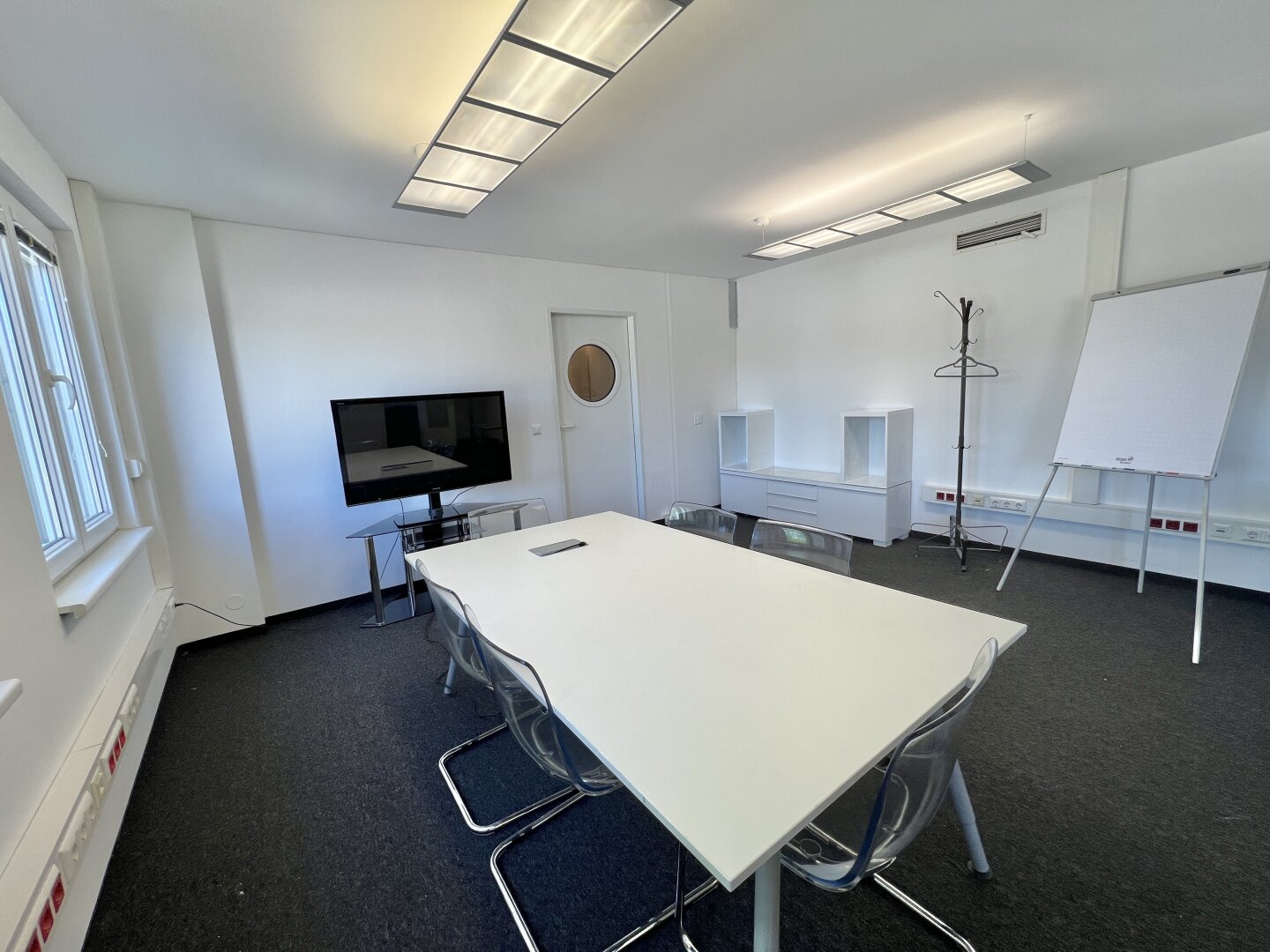 BÜRO - SCHAURAUM - LAGERRAUM - KOOPERATION JEDER ART