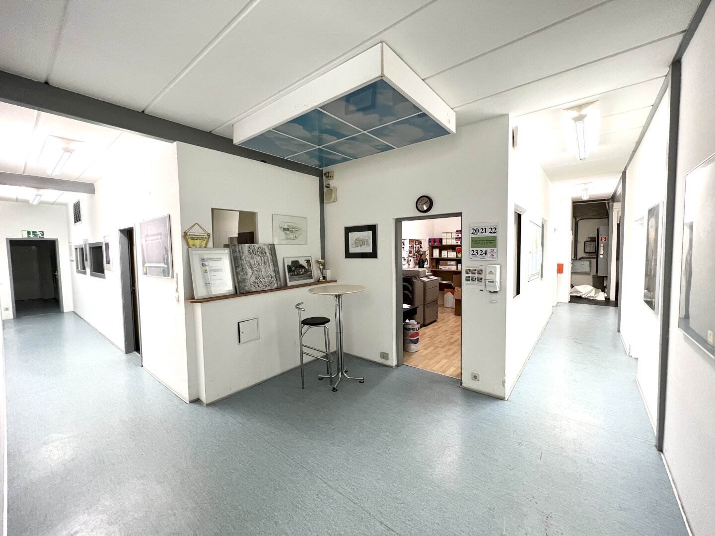 BÜRO - SCHAURAUM - LAGERRAUM - KOOPERATION JEDER ART