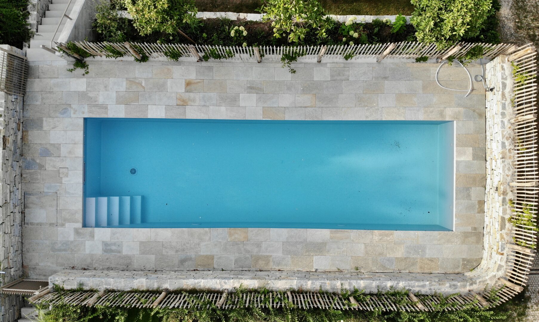 Exklusives Einfamilienhaus mit großem Pool und Fernsicht