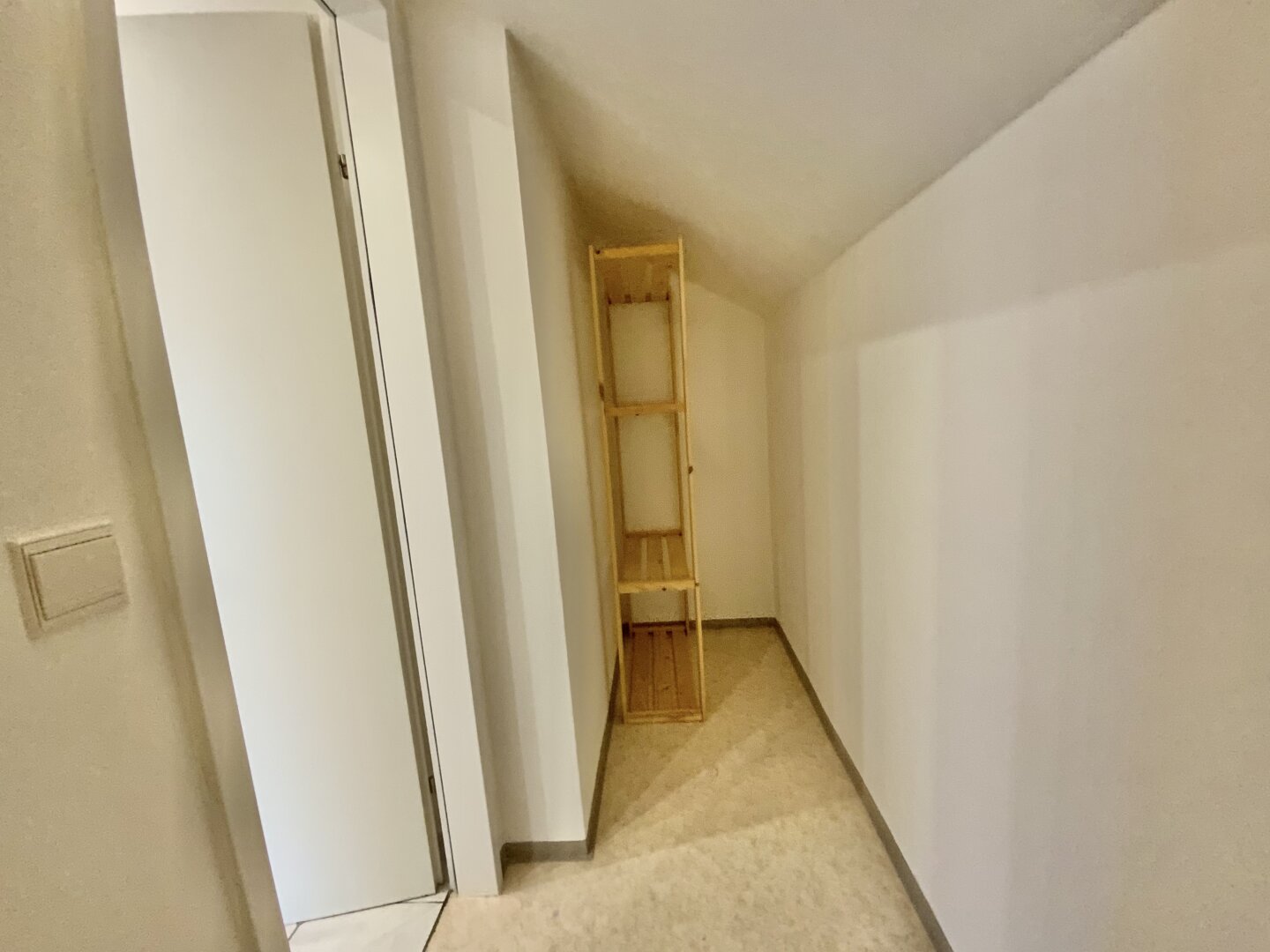 Einzigartige 3-Zimmer Dachgeschosswohnung mit Balkon in 2340 Mödling