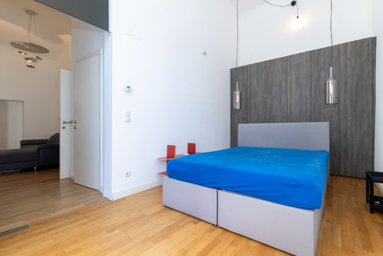 Wohnen beim Naschmarkt: Stilvolle 2-Zimmer-Wohnung mit Terrasse & Wohlfühlkomfort in ruhiger Innenhoflage