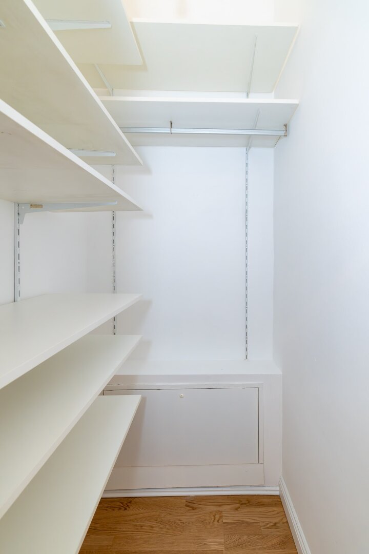 Wohnen beim Naschmarkt: Stilvolle 2-Zimmer-Wohnung mit Terrasse & Wohlfühlkomfort in ruhiger Innenhoflage