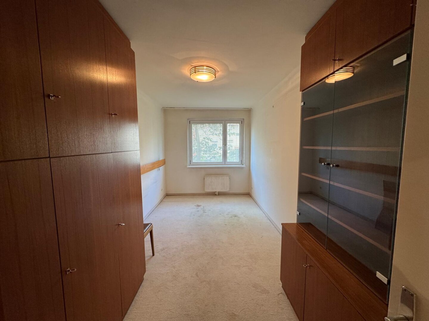 Sanierungsbedürftige 4-Zimmer Wohnung in Ruhelage
